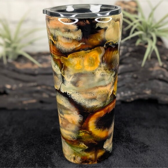 32 oz. Georgia Bulldogs Insulated Tumbler - Alcohol Ink Camouflage - Picture 4 of 11